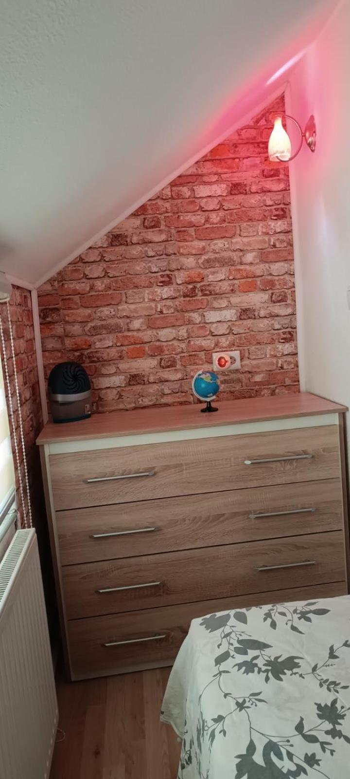 Apartman Denis Una Luzine Exteriér fotografie