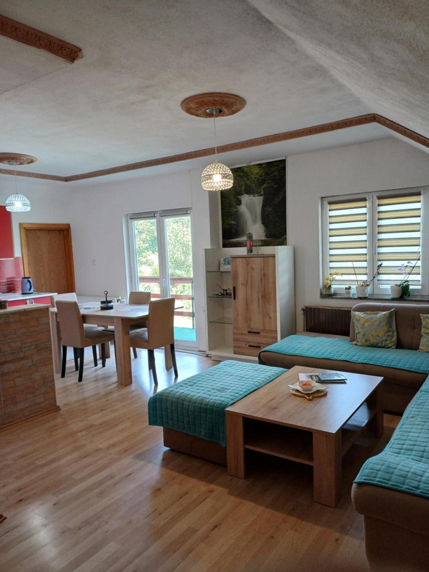 Apartman Denis Una Luzine Exteriér fotografie