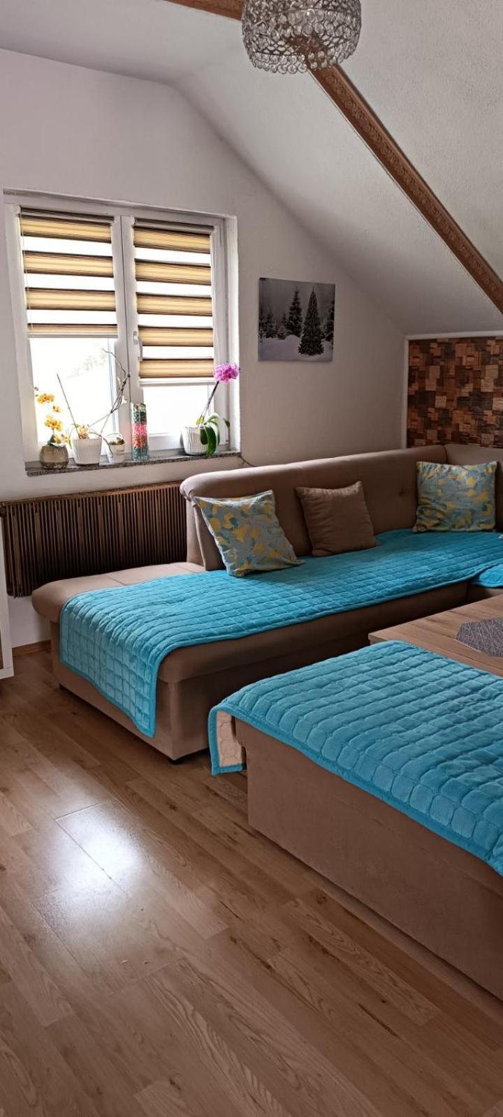 Apartman Denis Una Luzine Exteriér fotografie